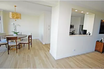 27110 Grand Central #22G, Floral Park, NY 11005 - Photo 6