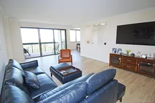 27010 Grand Central, Floral Park, NY 11005 - Photo 4