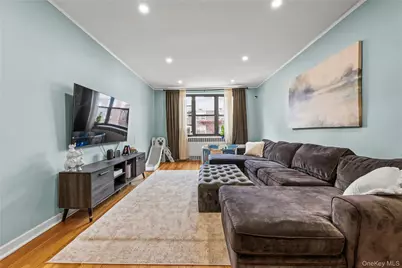 67-35 Yellowstone Boulevard #6A, Forest Hills, NY 11375 - Photo 2