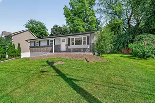 91 Myrtle Ave, New Windsor, NY 12553 - Photo 2
