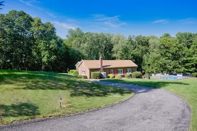 116 School House Lane, Hopewell Junction, NY 12533 - Photo 8