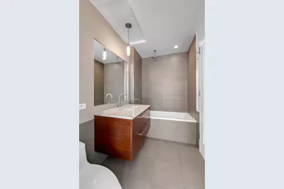 2415 Queens Plaza N #6B, Long Island City, NY 11101 - Photo 16