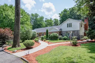 23 Barnaby Ln, Hartsdale, NY 10530 - Photo 2