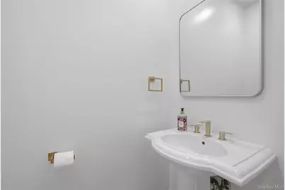 17 Nadworny Lane, Stony Brook, NY 11790 - Photo 10