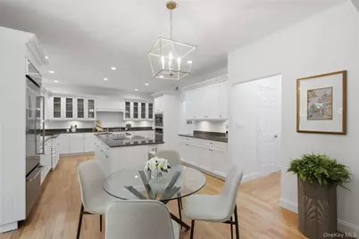 17 Nadworny Lane, Stony Brook, NY 11790 - Photo 6