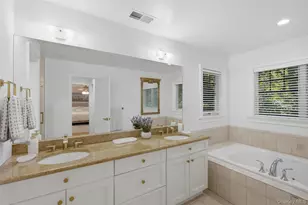17 Nadworny Ln, Stony Brook, NY 11790 - Photo 16