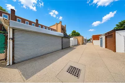 2007 E 28th Street, Brooklyn, NY 11229 - Photo 6