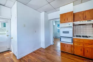 3255 Barkley Ave, Bronx, NY 10465 - Photo 6