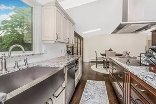 8 Fairgreen Ct, Cortlandt Manor, NY 10567 - Photo 10