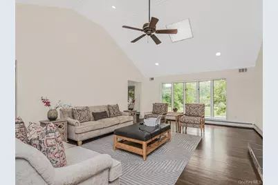 8 Fairgreen Court, Cortlandt Manor, NY 10567 - Photo 6