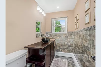 8 Fairgreen Court, Cortlandt Manor, NY 10567 - Photo 14
