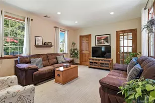 10 Polly Ln, Glen Head, NY 11545 - Photo 16