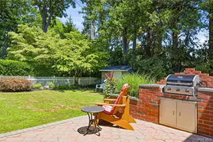 10 Polly Ln, Glen Head, NY 11545 - Photo 28
