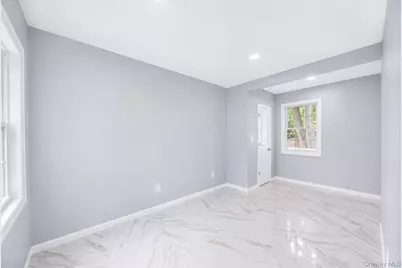 306 Greeley Avenue, Sayville, NY 11782 - Photo 14