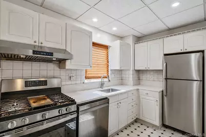 214 Lowell Avenue, Floral Park, NY 11001 - Photo 14