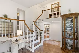 61 Viola Dr, Glen Cove, NY 11542 - Photo 14