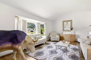 61 Viola Dr, Glen Cove, NY 11542 - Photo 10