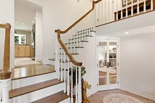 61 Viola Dr, Glen Cove, NY 11542 - Photo 16