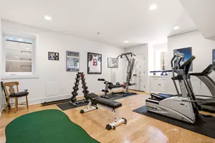 5 Puritan Pl, Huntington, NY 11743 - Photo 32