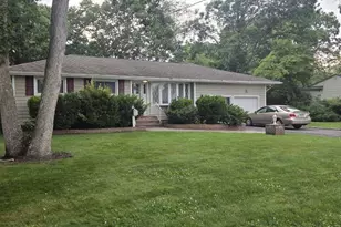 1080 Ocean Ave, Bay Shore, NY 11706 - Photo 2