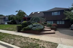 219 Vermont Ave, Oceanside, NY 11572 - Photo 2