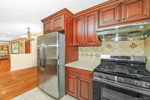 3900 Miller Pl, Levittown, NY 11756 - Photo 22