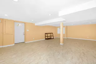 3900 Miller Pl, Levittown, NY 11756 - Photo 38