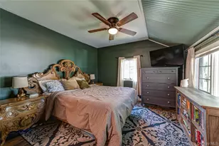 323 Eastwood Blvd, Centereach, NY 11720 - Photo 18