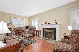 9 Linda Ave, White Plains, NY 10605 - Photo 4