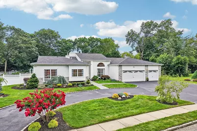 75 Arbor Field Way, Lake Grove, NY 11755 - Photo 2