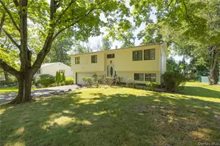 23 Carriage Ln, Spring Valley, NY 10977 - Photo 8