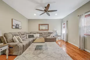 138 Holiday Blvd, Center Moriches, NY 11934 - Photo 16
