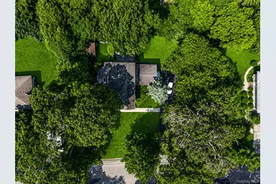 138 Holiday Boulevard, Center Moriches, NY 11934 - Photo 8