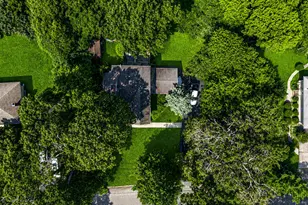 138 Holiday Blvd, Center Moriches, NY 11934 - Photo 8
