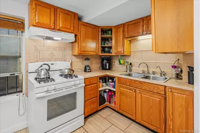 1241 Putnam Avenue, Brooklyn, NY 11221 - Photo 10