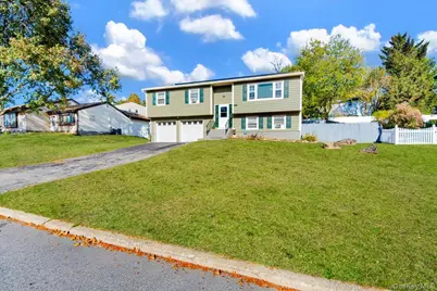 42 Keats Drive, New Windsor, NY 12553 - Photo 1