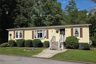 35 Perry Rd, Hyde Park, NY 12538 - Photo 2