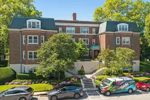 7 Chateaux Cir, Scarsdale, NY 10583 - Photo 2