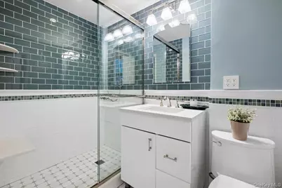 7 Chateaux Circle #7F, Scarsdale, NY 10583 - Photo 16
