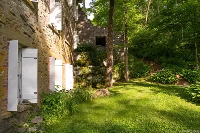 4918 Route 82, Salt Point, NY 12578 - Photo 6