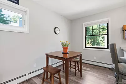 20 Lynbrook Drive, Sound Beach, NY 11789 - Photo 14
