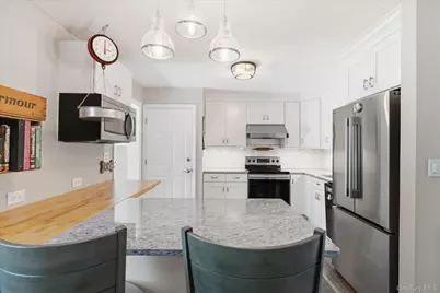 20 Lynbrook Drive, Sound Beach, NY 11789 - Photo 16