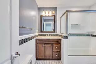 232 Locust St, Valley Stream, NY 11581 - Photo 22