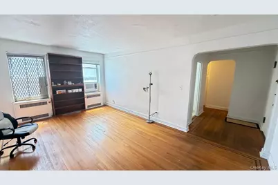 61-41 Saunders Street #B67, Rego Park, NY 11374 - Photo 18