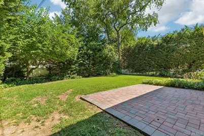 93 Transverse Road, Garden City, NY 11530 - Photo 28