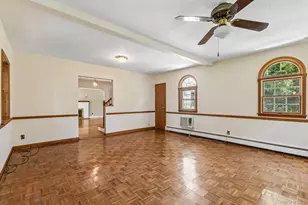 93 Transverse Rd, Garden City, NY 11530 - Photo 16