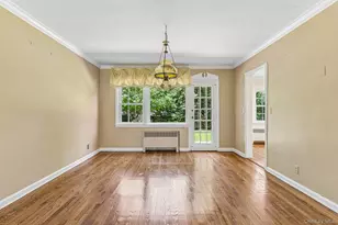 93 Transverse Rd, Garden City, NY 11530 - Photo 8
