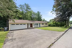 23 Oakland Ave, Walden, NY 12586 - Photo 2