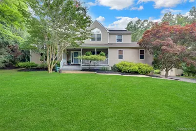 4 Apple Lane, Wading River, NY 11792 - Photo 2