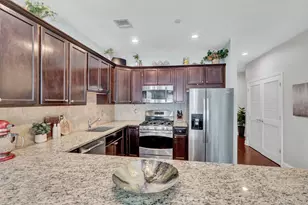 10 Lager Ln, Patchogue, NY 11772 - Photo 8